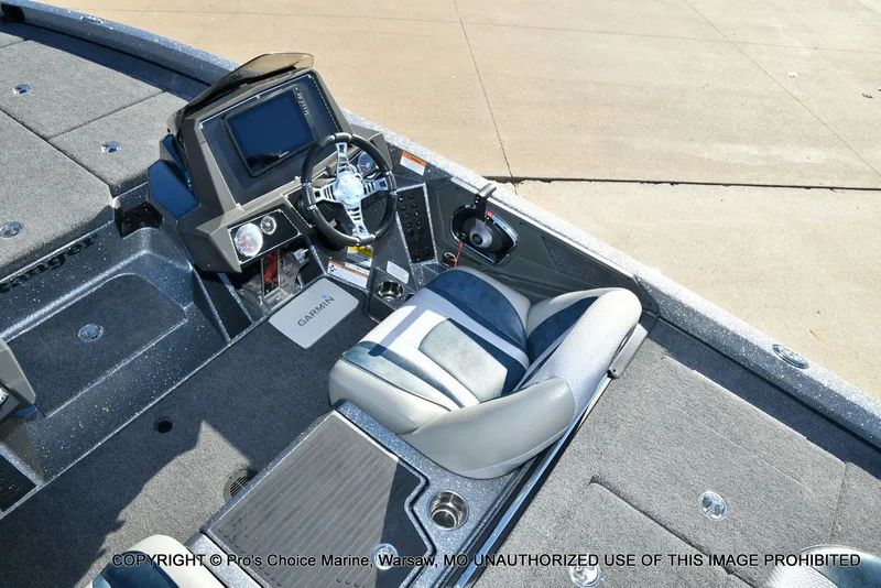 Slide: The Image of Ranger Boats Z519 Dual Console 2021 - 42