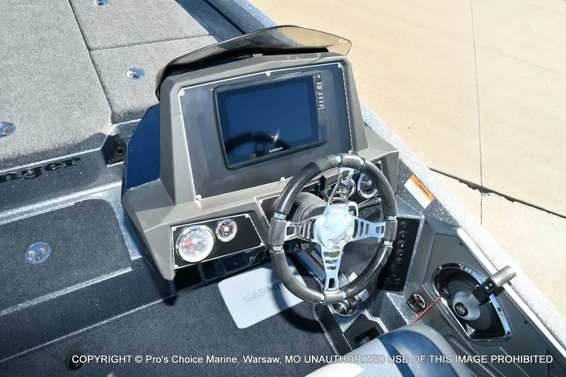 Slide: The Image of Ranger Boats Z519 Dual Console 2021 - 43