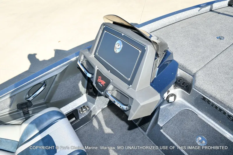 Slide: The Image of Ranger Boats Z519 Dual Console 2021 - 47