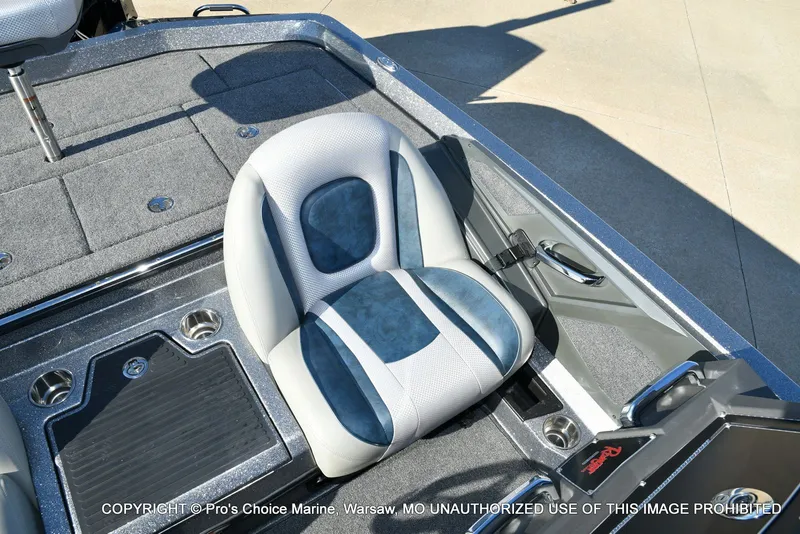 Slide: The Image of Ranger Boats Z519 Dual Console 2021 - 53