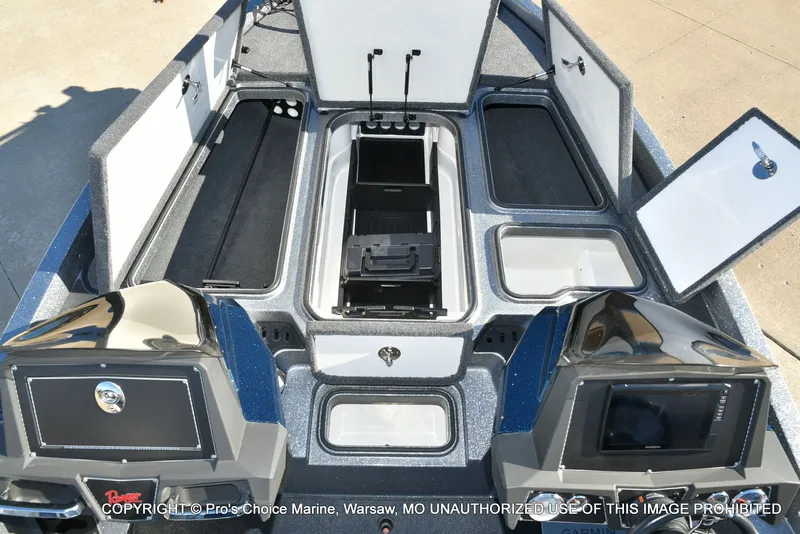 Slide: The Image of Ranger Boats Z519 Dual Console 2021 - 55