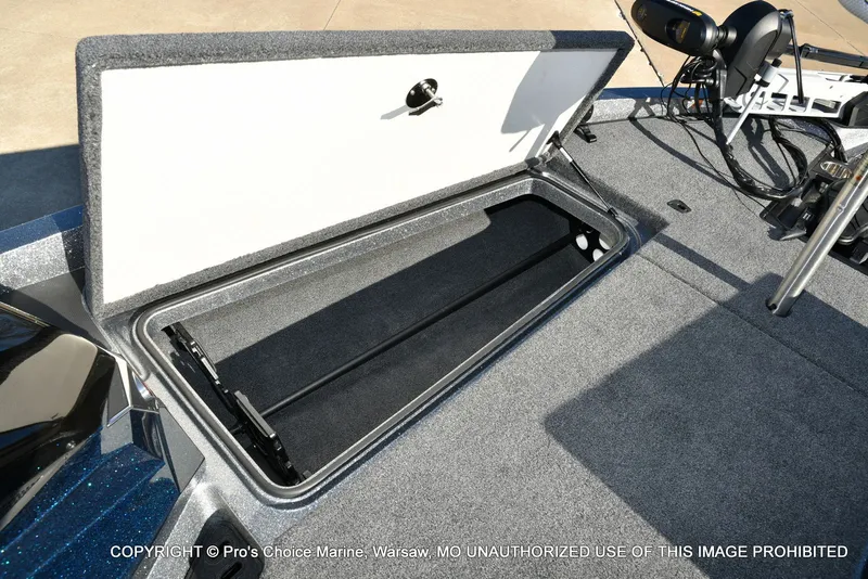 Slide: The Image of Ranger Boats Z519 Dual Console 2021 - 59