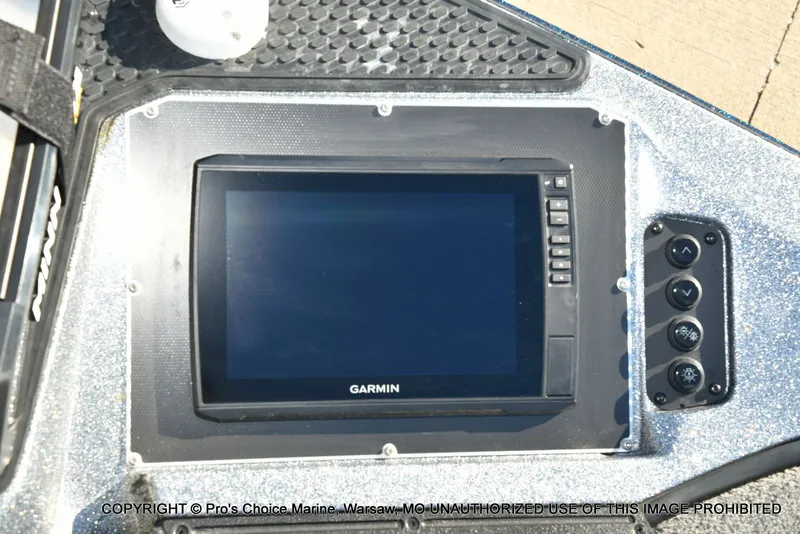 Slide: The Image of Ranger Boats Z519 Dual Console 2021 - 6