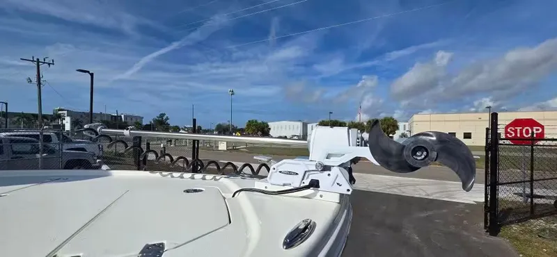 Slide: The Image of Pathfinder 2500 Hybrid 2025 - 11