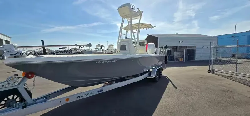 Slide: The Image of Pathfinder 2500 Hybrid 2025 - 3