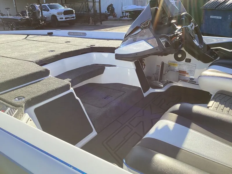 Slide: The Image of Skeeter FXR21 FLEX 2026 - 20