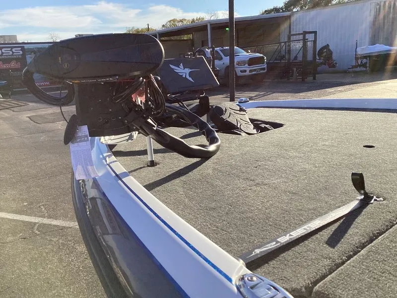 Slide: The Image of Skeeter FXR21 FLEX 2026 - 27