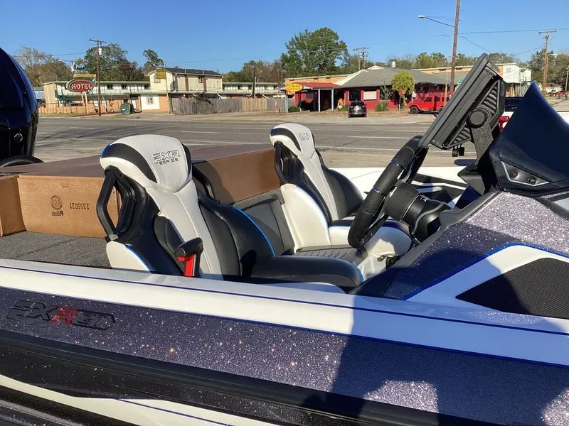 Slide: The Image of Skeeter FXR21 FLEX 2026 - 36