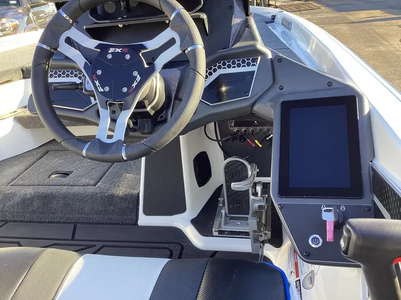 Slide: The Image of Skeeter FXR21 FLEX 2026 - 42