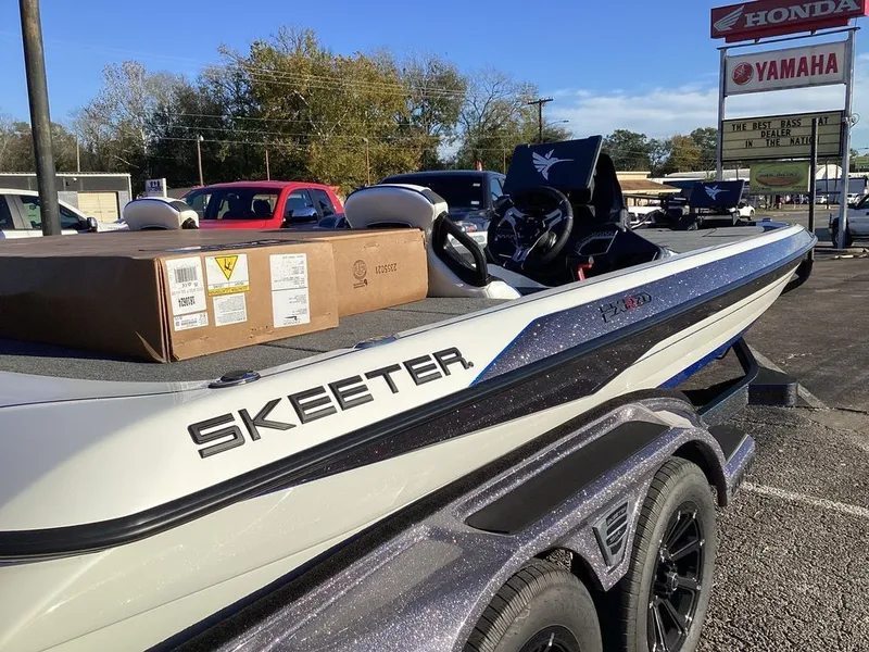 Slide: The Image of Skeeter FXR21 FLEX 2026 - 50