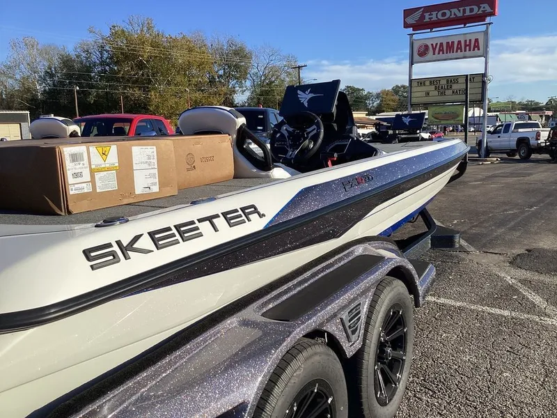 Slide: The Image of Skeeter FXR21 FLEX 2026 - 51