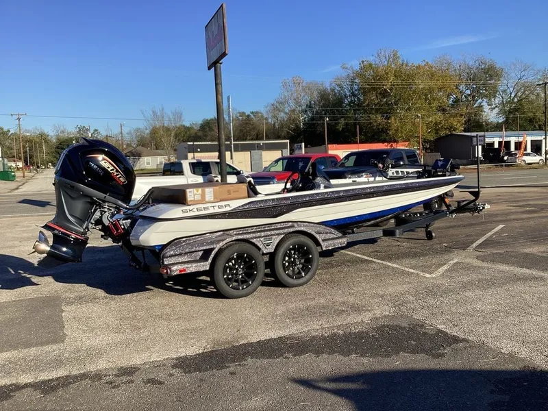 Slide: The Image of Skeeter FXR21 FLEX 2026 - 6