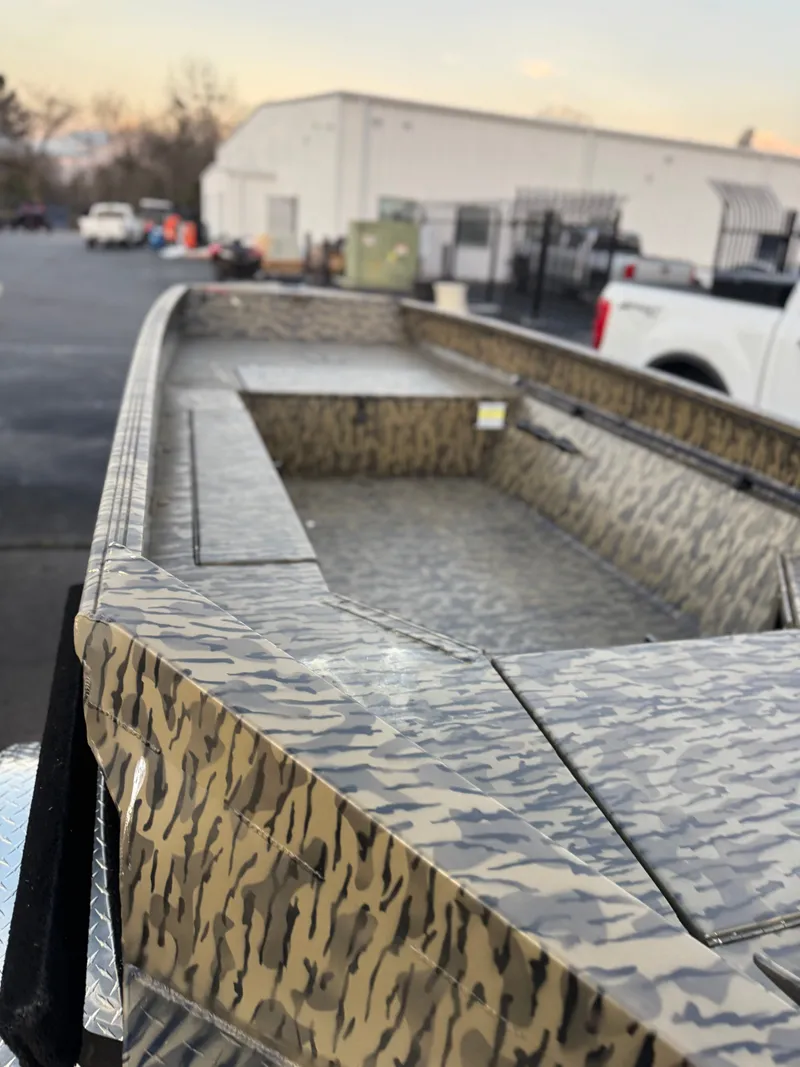 Slide: The Image of Edge Boats 653 DB 2026 - 6