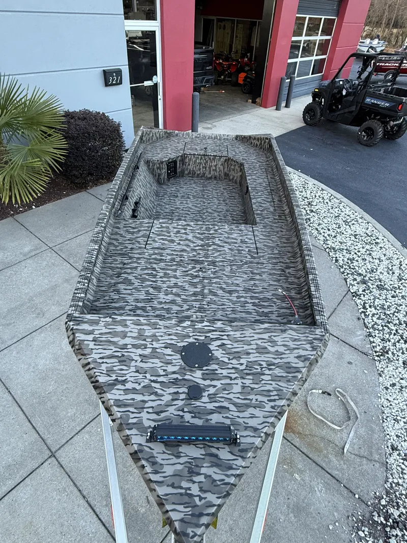 Slide: The Image of Edge Boats 656 2026 - 3