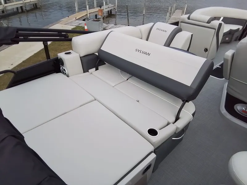 Slide: The Image of Sylvan MIRAGE X5 DLZ B 2026 - 23