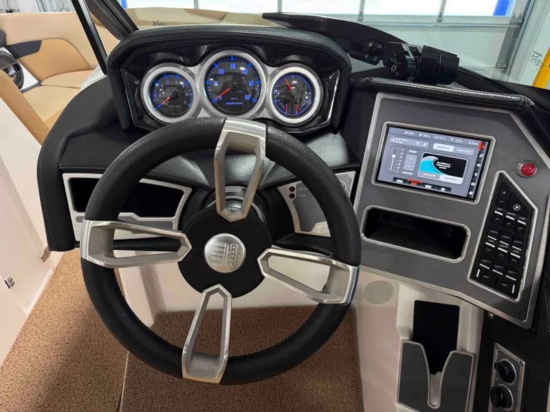 Slide: The Image of MasterCraft XT22 2022 - 12