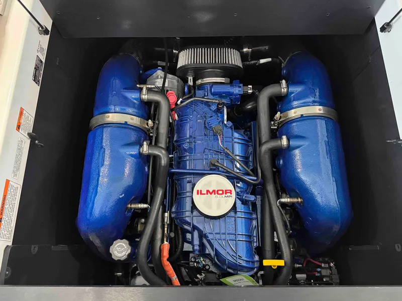 Slide: The Image of MasterCraft XT22 2022 - 29