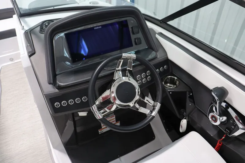 Slide: The Image of Monterey 258SS Super Sport 2025 - 14