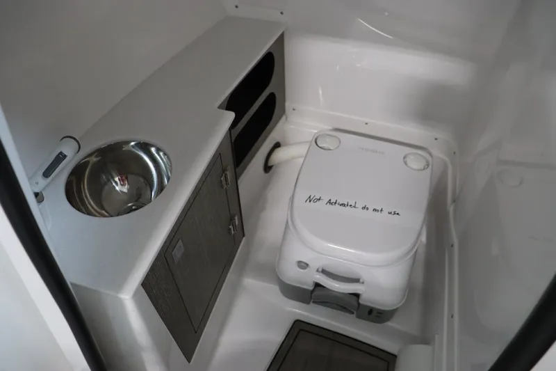 Slide: The Image of Monterey 258SS Super Sport 2025 - 30