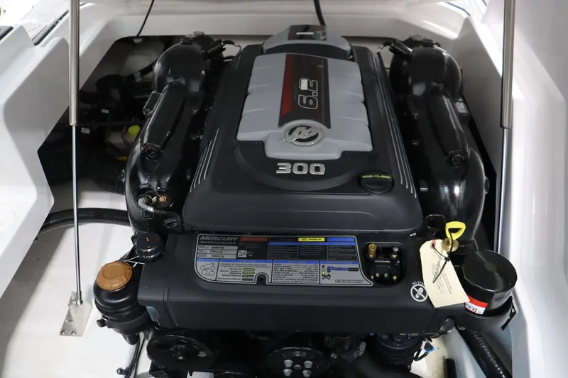 Slide: The Image of Monterey 258SS Super Sport 2025 - 35