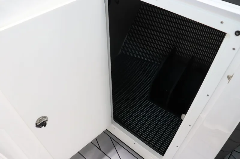 Slide: The Image of Monterey 278SS Super Sport 2025 - 27