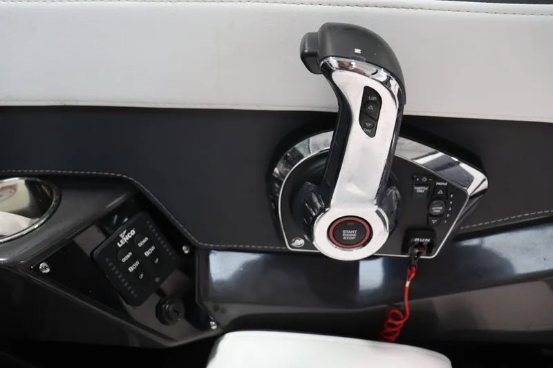 Slide: The Image of Monterey 278SS Super Sport 2025 - 29