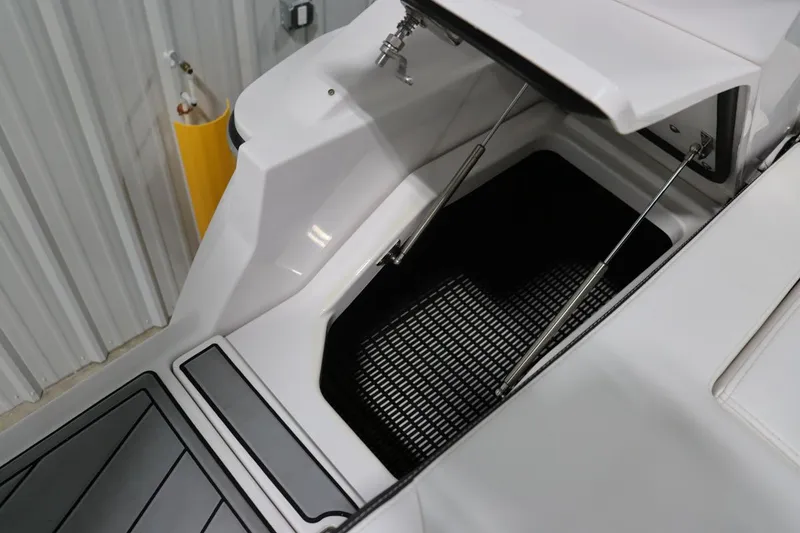 Slide: The Image of Monterey 278SS Super Sport 2025 - 9