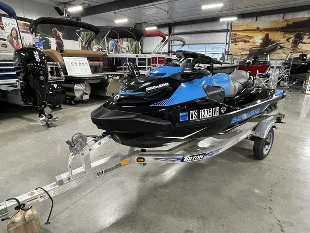 Slide: The Image of Sea-Doo RXT 2019 - 10