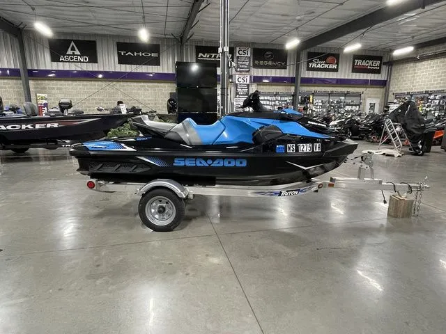 Slide: The Image of Sea-Doo RXT 2019 - 3