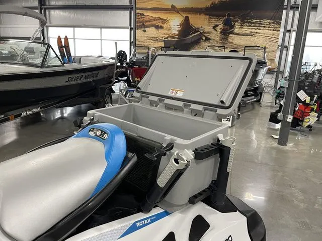 Slide: The Image of Sea-Doo FISH PRO 2022 - 10