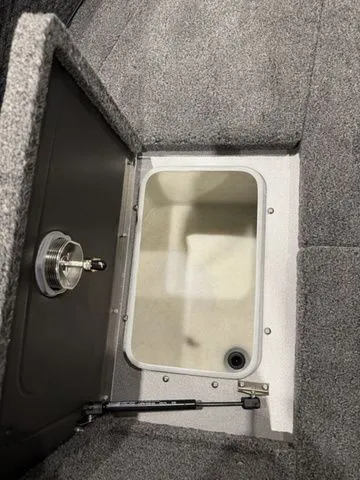 Slide: The Image of Lund 1875 Pro-V Sport 2026 - 11