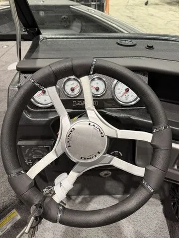 Slide: The Image of Lund 1875 Pro-V Sport 2026 - 8