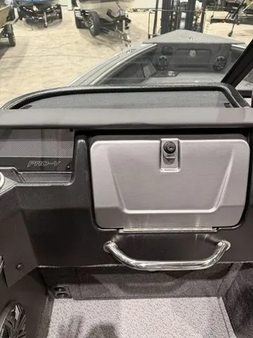 Slide: The Image of Lund 1875 Pro-V Sport 2026 - 9