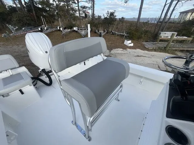 Slide: The Image of Bay Rider 239 2026 - 10