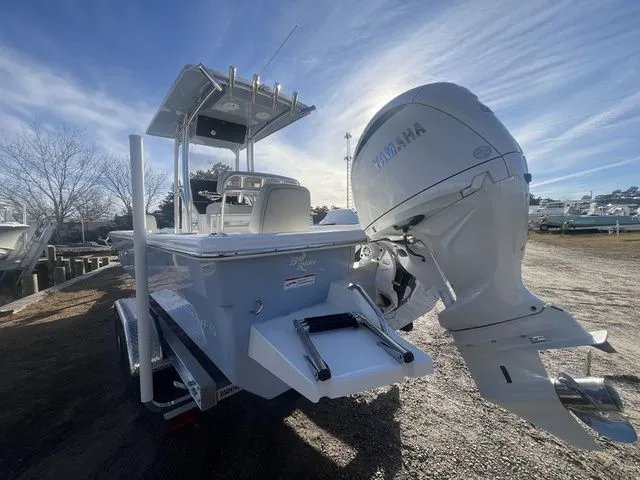 Slide: The Image of Bay Rider 2460FS 2026 - 4