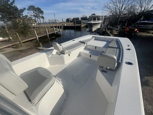 Slide: The Image of Bay Rider 2460FS 2026 - 8