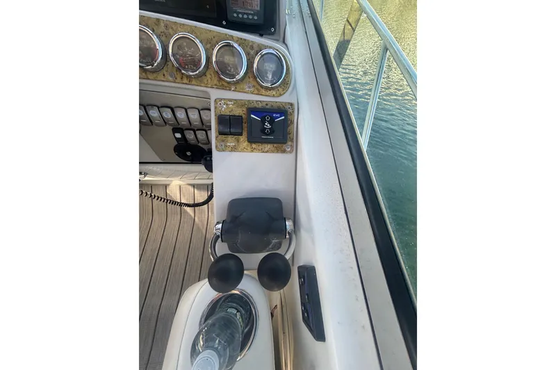 Slide: The Image of Dashboard of a 2006 Formula 34 Performance Cruiser with Garmin GPS display. - 24