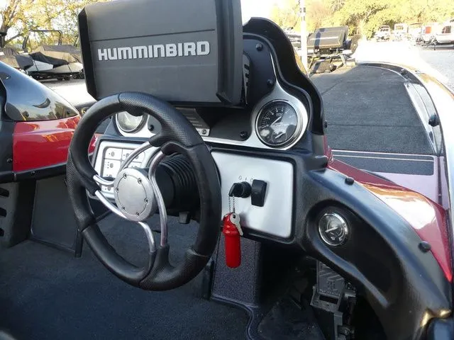 Slide: The Image of Skeeter 21i 2010 - 10