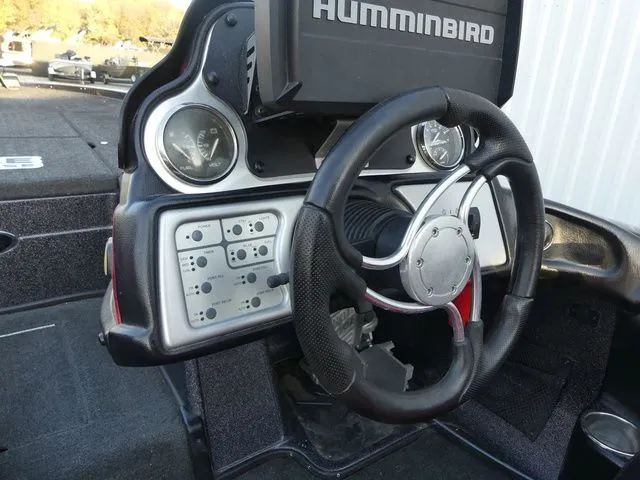 Slide: The Image of Skeeter 21i 2010 - 11