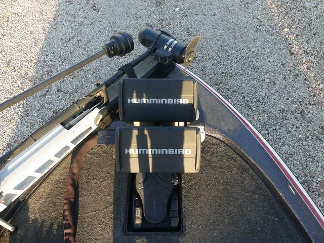 Slide: The Image of Skeeter 21i 2010 - 12