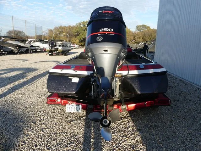 Slide: The Image of Skeeter 21i 2010 - 5