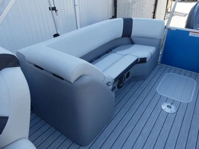 Slide: The Image of G3 Select 322RC 2026 - 19