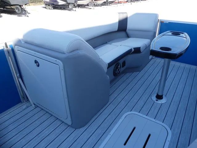 Slide: The Image of G3 Select 322RC 2026 - 21