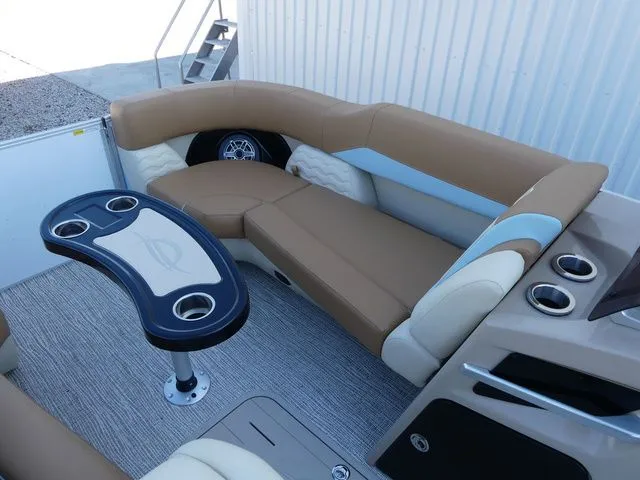 Slide: The Image of SunCatcher Elite 324SL 2026 - 11