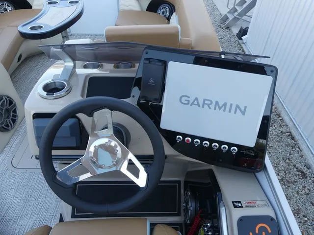 Slide: The Image of SunCatcher Elite 324SL 2026 - 16