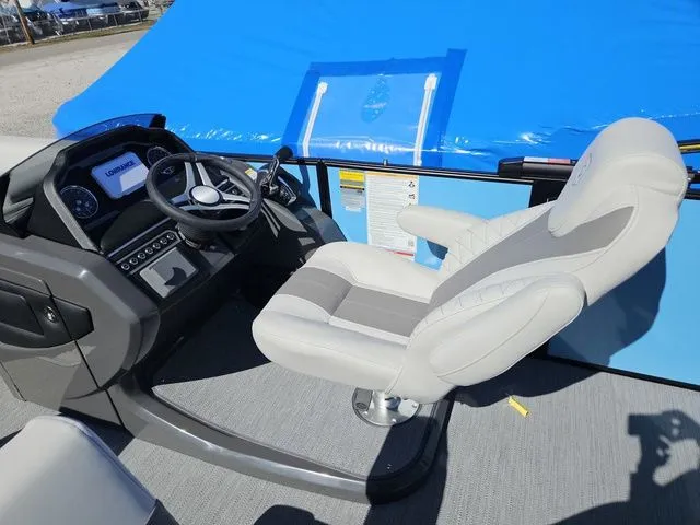 Slide: The Image of Godfrey Monaco 255 MTF 27" Impact Center Tube Package 2026 - 11