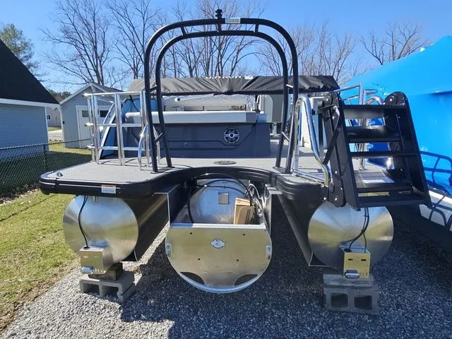 Slide: The Image of Godfrey Monaco 255 MTF 27" Impact Center Tube Package 2026 - 14