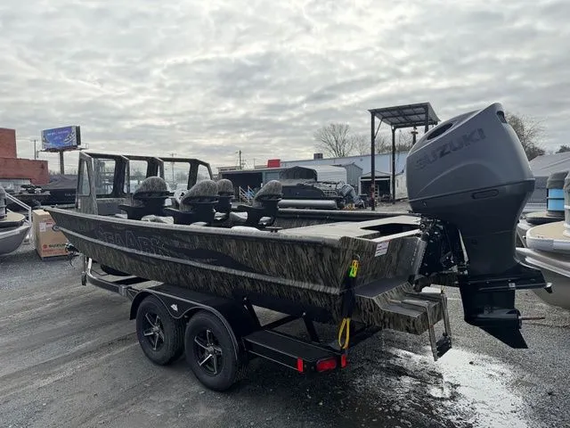 Slide: The Image of SeaArk 2072 MVT Flatcat 2026 - 11