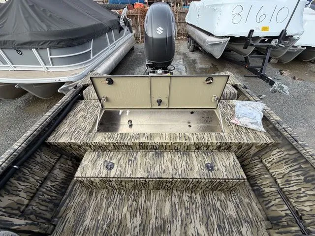 Slide: The Image of SeaArk 2072 MVT Flatcat 2026 - 6