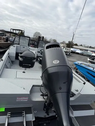 Slide: The Image of SeaArk Protege 200 2026 - 5